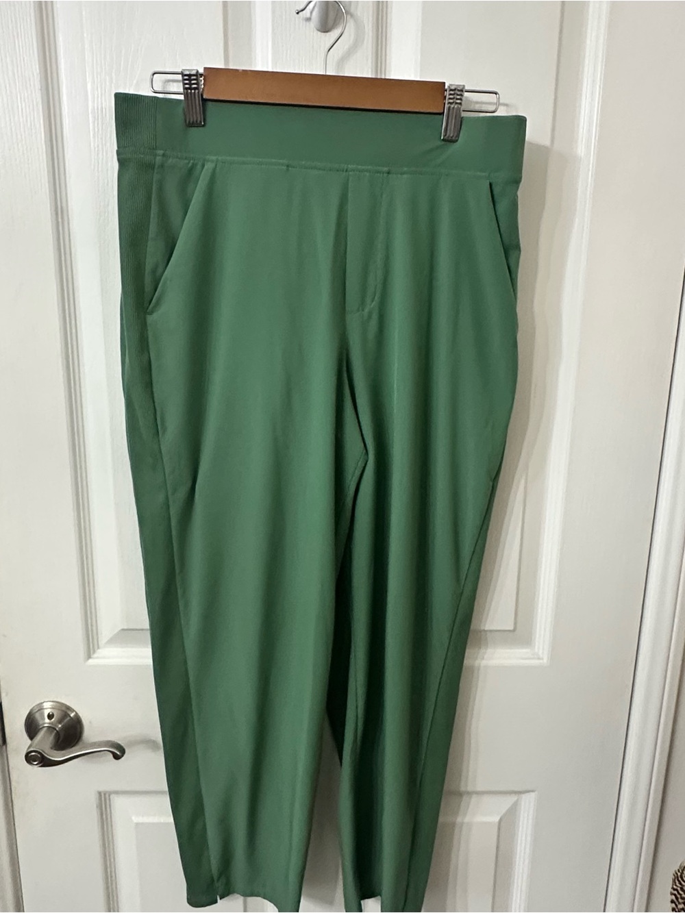 Athleta Cropped Wide-Leg Pants in Green